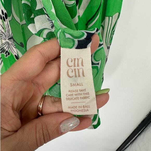 CIN CIN Solace Button Up Shirt In Green NWT - Picture 8 of 8